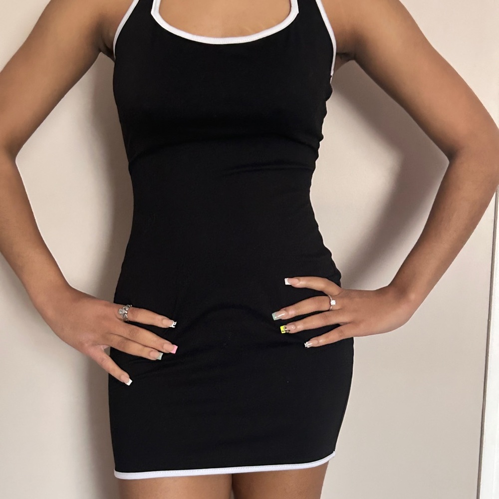 super cute white and black color block mini summer dress
